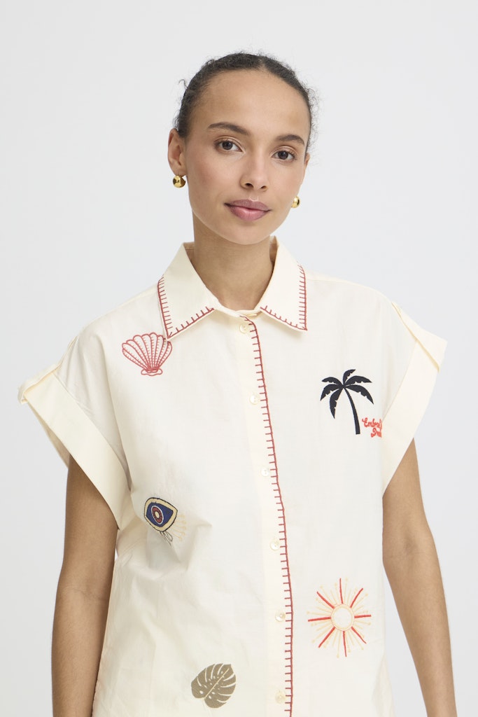 B. Young blouse tropical