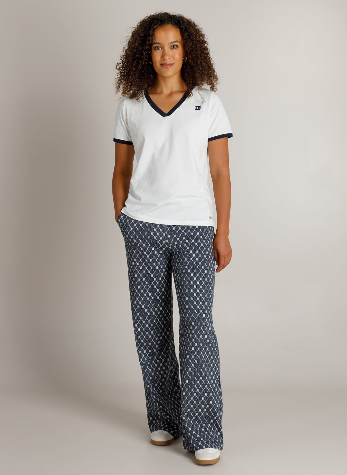 Ivy Beau Haylen T-Shirt V neck