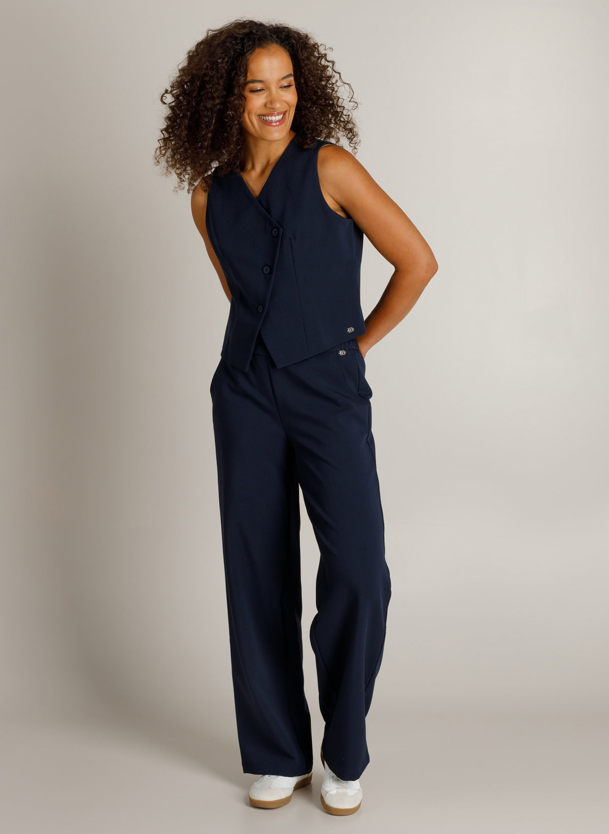Ivy Beau Helina Cardigan