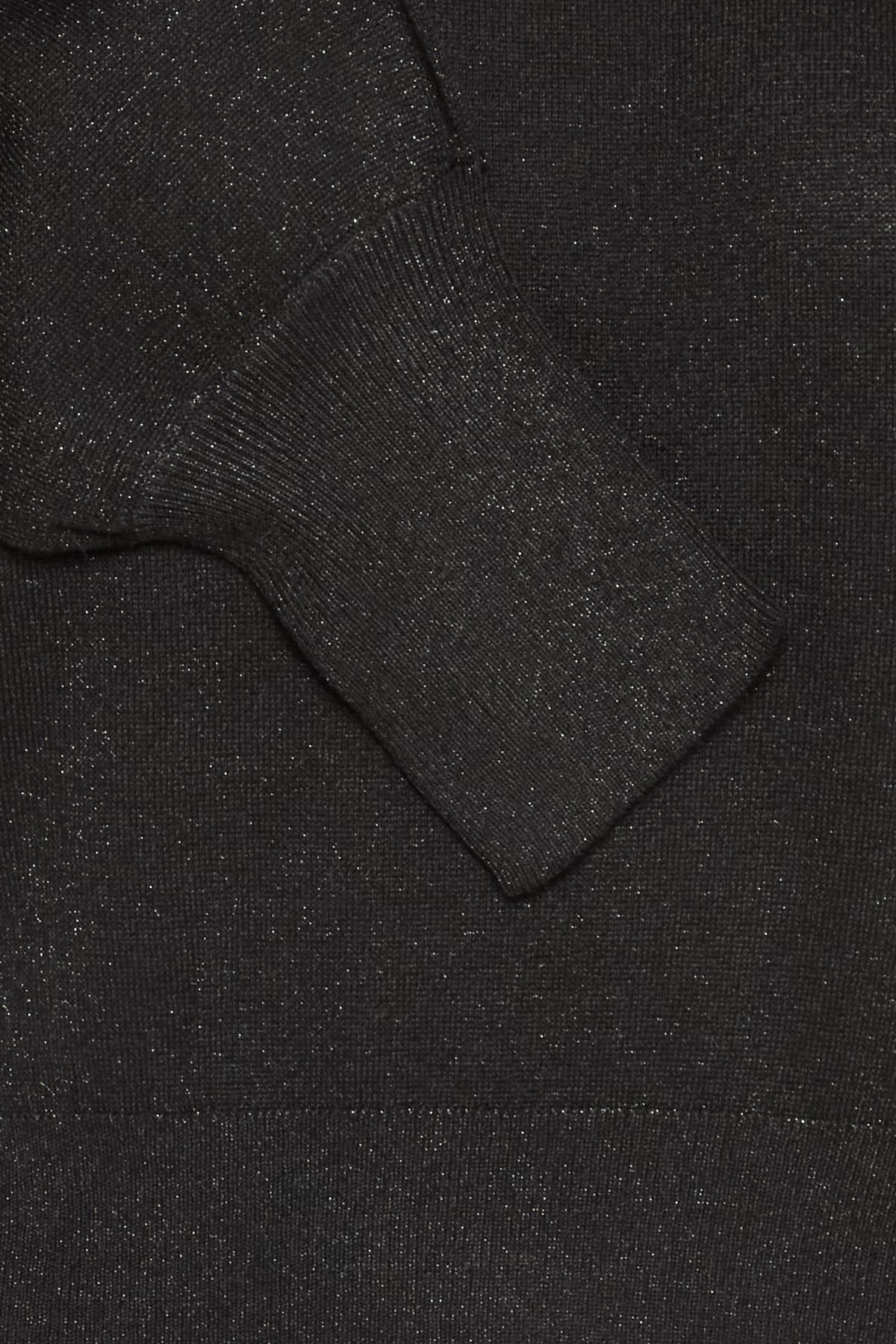 B. Young Mobbe Jumper