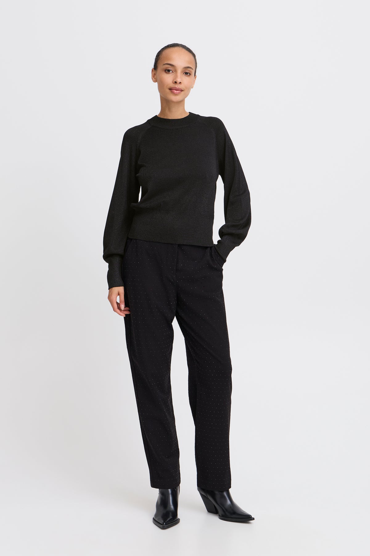 B. Young Mobbe Jumper
