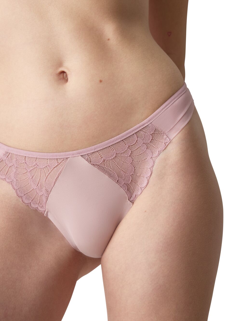 Triumph String Love in Lace